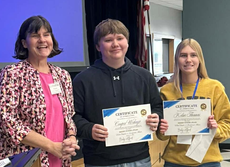 Cooper Wehage and Kelsie Thomas Volunteers